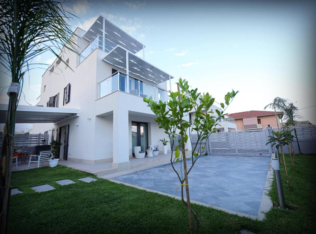 Villa Solemar Holidays Авола Екстериор снимка